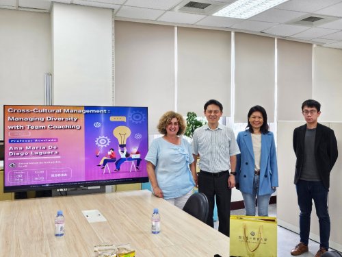 Cross-Cultural Management: Managing diversity with Team Coaching